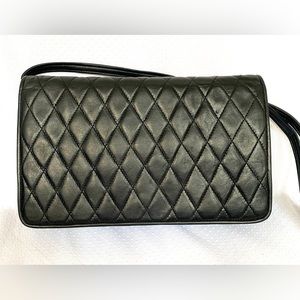 Bergdooff Goodman quilted flap bag(navy
